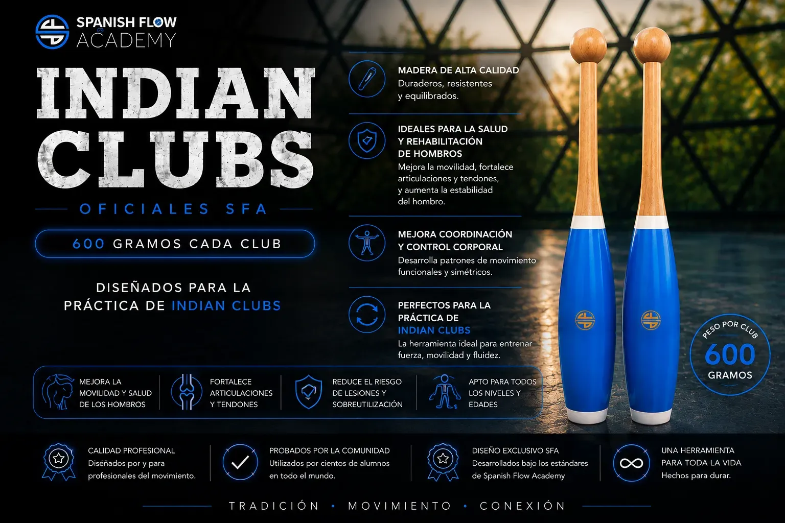 Indian Clubs Oficiales SFA de madera sobre fondo neutro