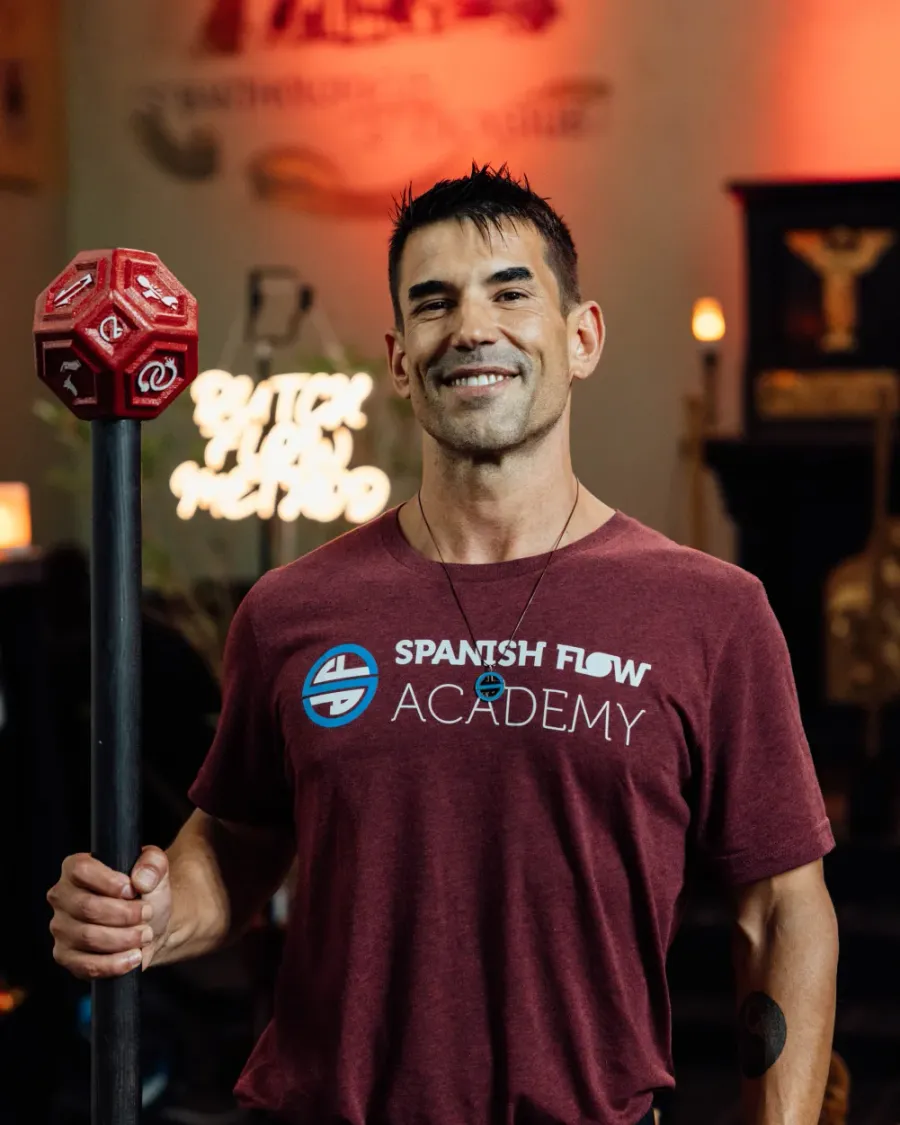 Retrato de Santiago Llorca, fundador de Spanish Flow Academy
