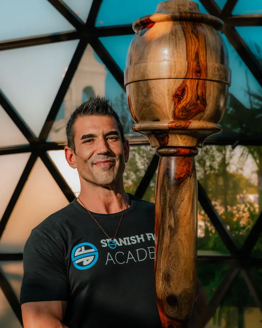 Entrenamiento estructural con una Gada pesada